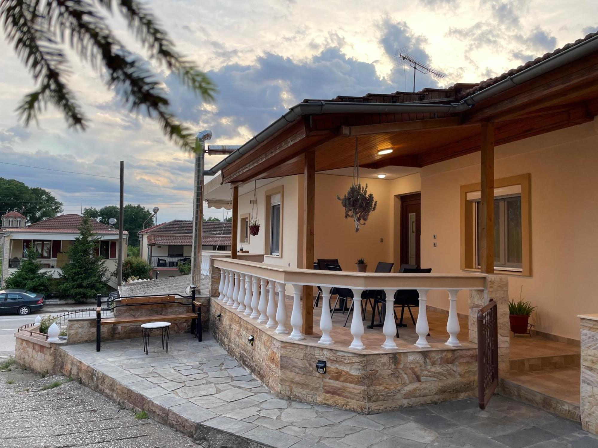 Aristides Guesthouse Krinídhes Eksteriør billede